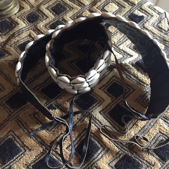 VINTAGE AFRICA Cowrie Shell Leather Belt 3 Strand - Picture 8 of 12